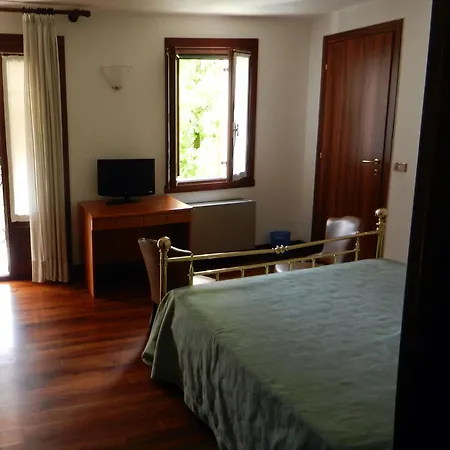 Ca' D'oro Bed & Breakfast Mestre